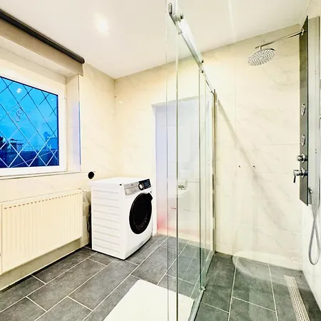 Cozy Rooms In A Villa For Groups, 16-Mins To Blumengaerten Vienna Exterior photo