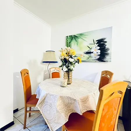 Cozy Rooms In A Villa For Groups, 16-Mins To Blumengaerten Vienna Exterior photo