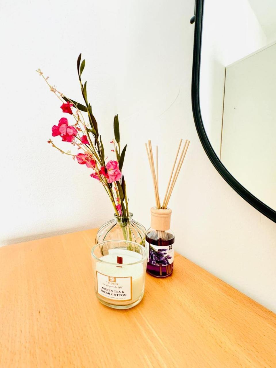 Cozy In A For Groups, 16-mins To Blumengaerten Appartement *