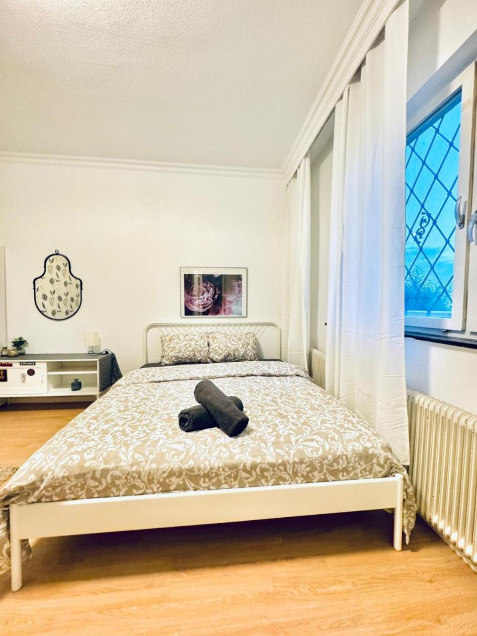 Appartement Cozy In A For Groups, 16-mins To Blumengaerten Wenen